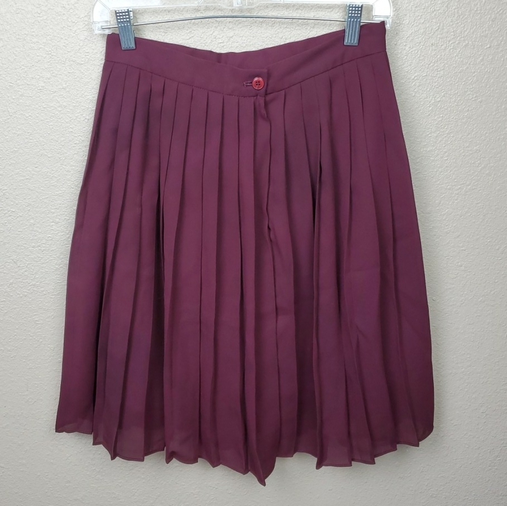 Free People skirt Sz 5 Burgundy